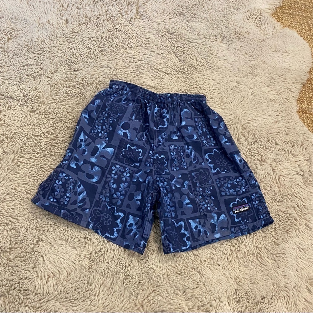 Patagonia boy baggie swim shorts navy floral 8 Medium